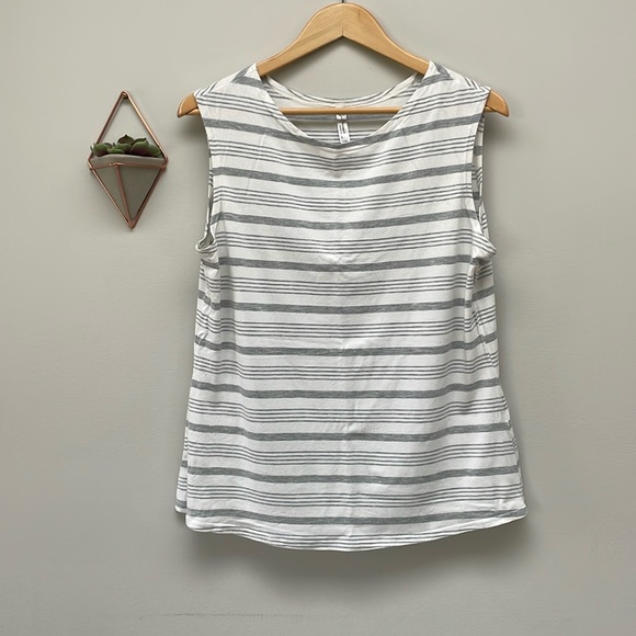 Bamboo Shell Striped Tank Top - Picture 1 of 7